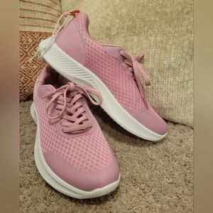 NEW Crane Size 7 Women's Pink Athletic Shoes